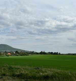 Auf dem Weg nach Lewin passiert man den sagenumwobenen Georgsberg